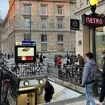 Édicule Guimard de la station République - Paris 10ème