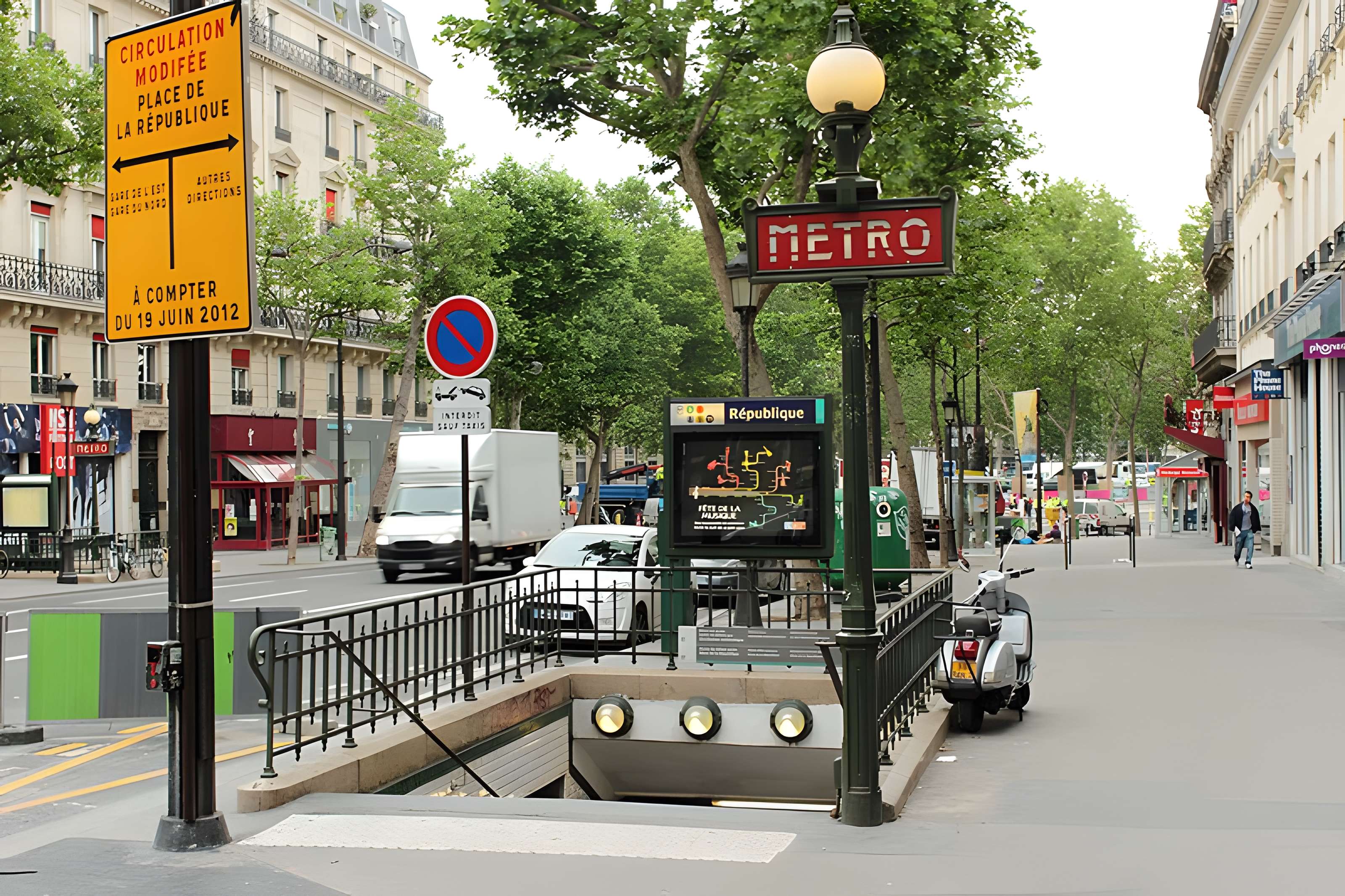 Édicule Guimard de la station République - Paris 10ème