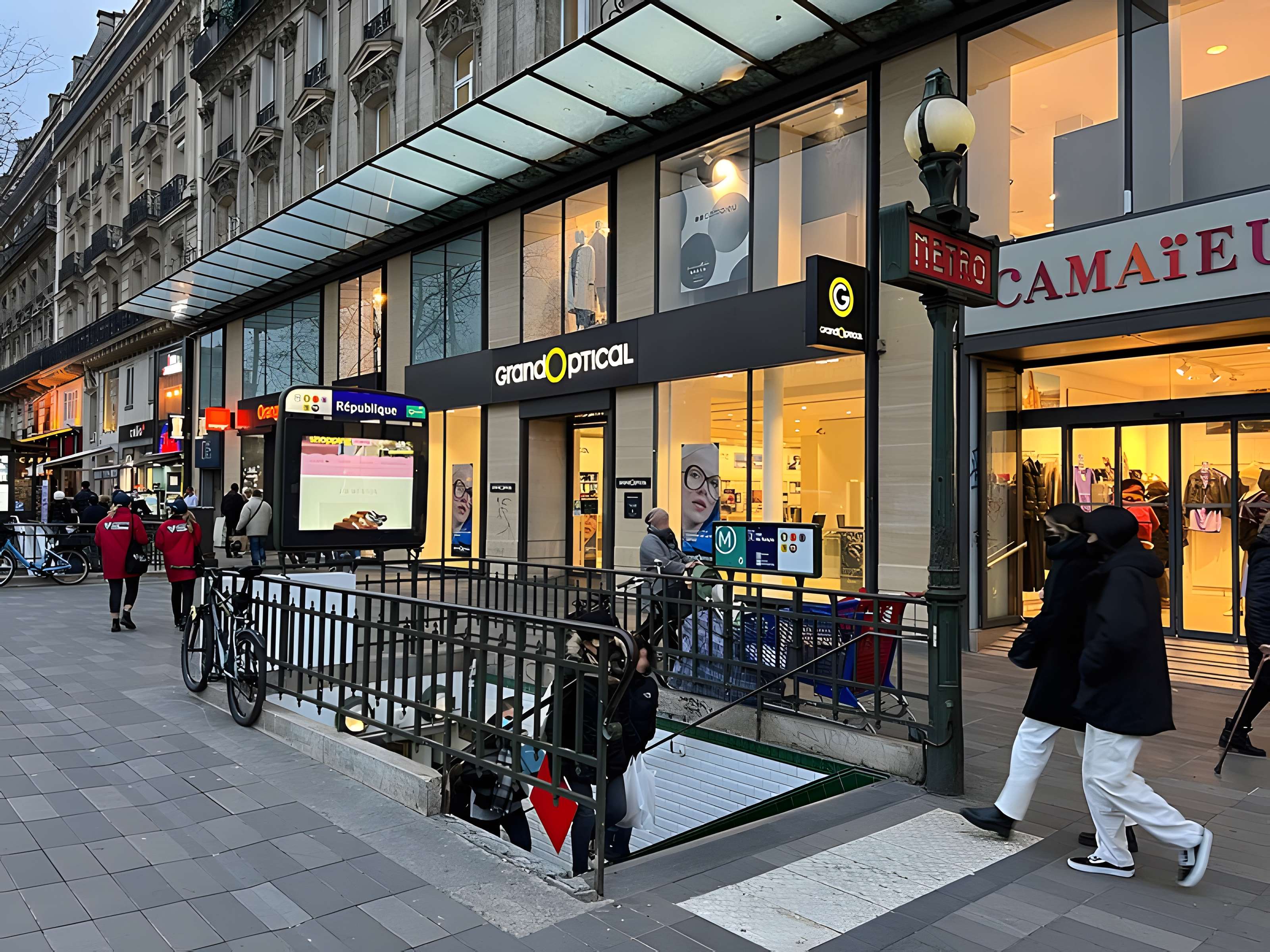 Édicule Guimard de la station République - Paris 10ème