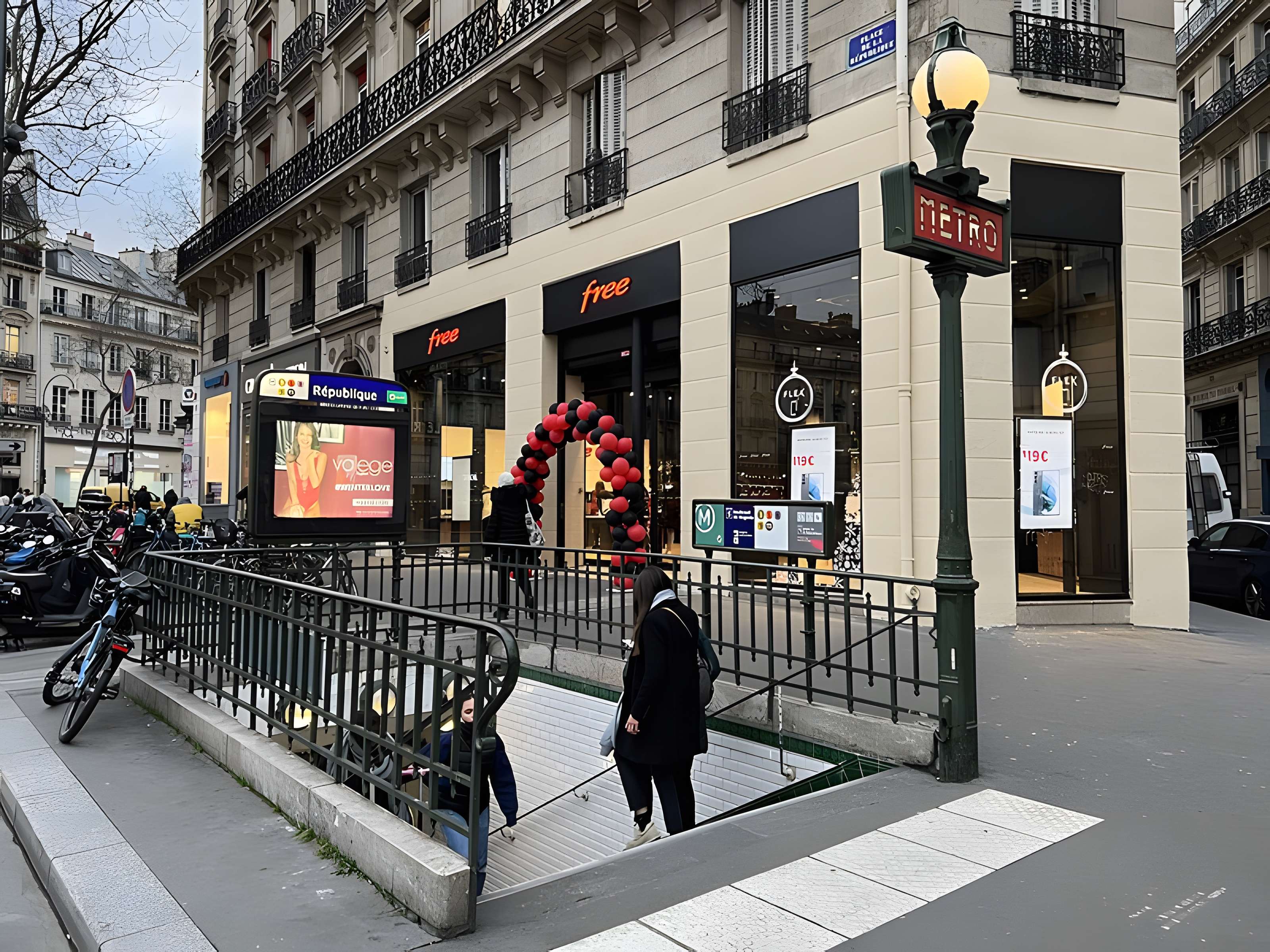 Édicule Guimard de la station République - Paris 10ème