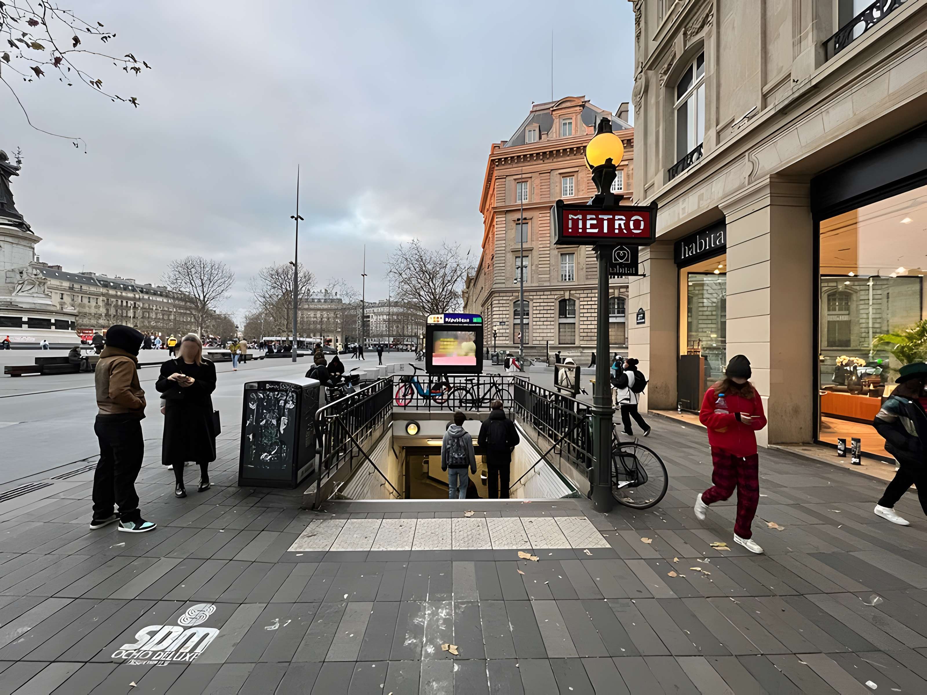 Édicule Guimard de la station République - Paris 10ème