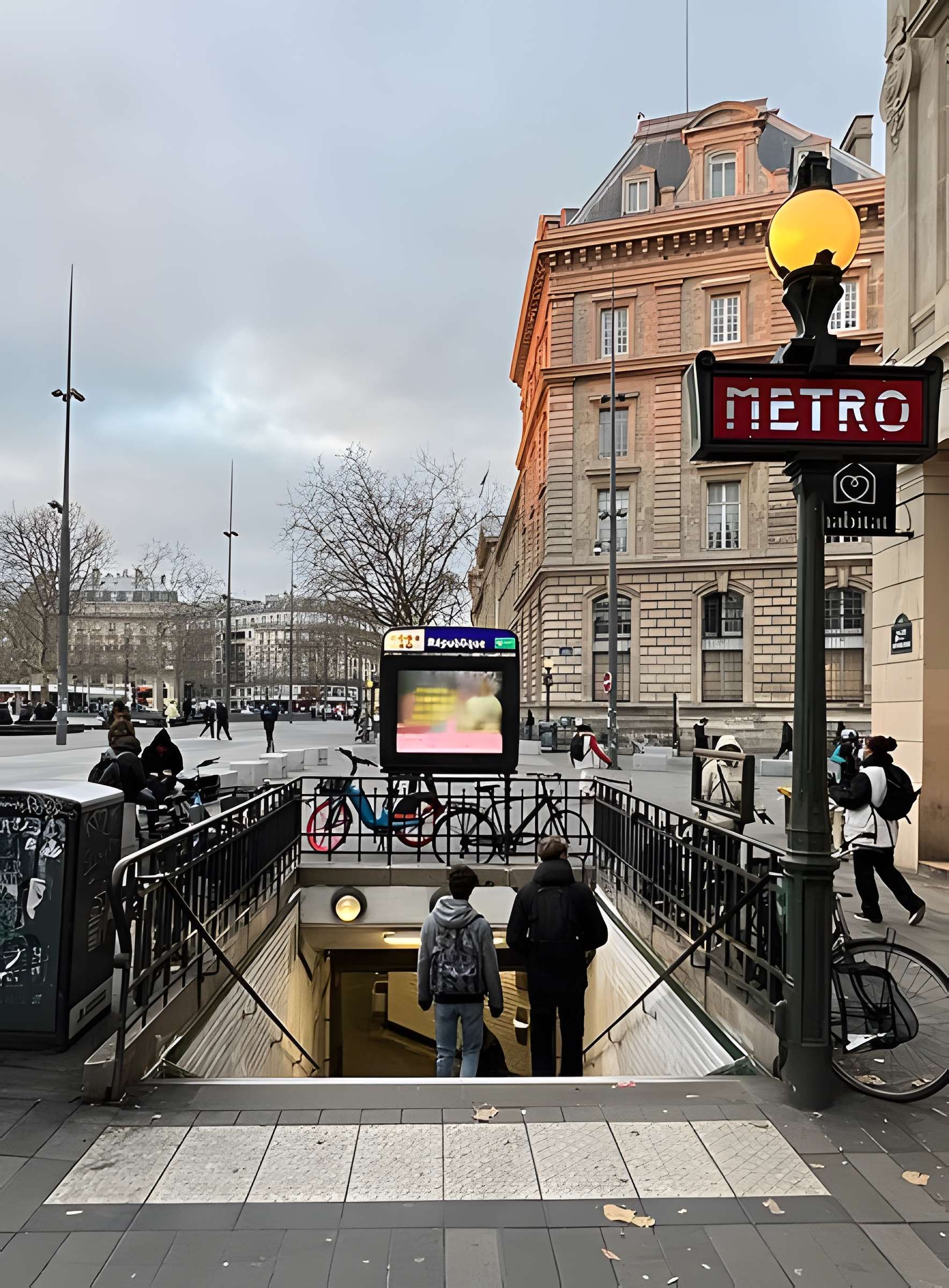 Édicule Guimard de la station République - Paris 10ème