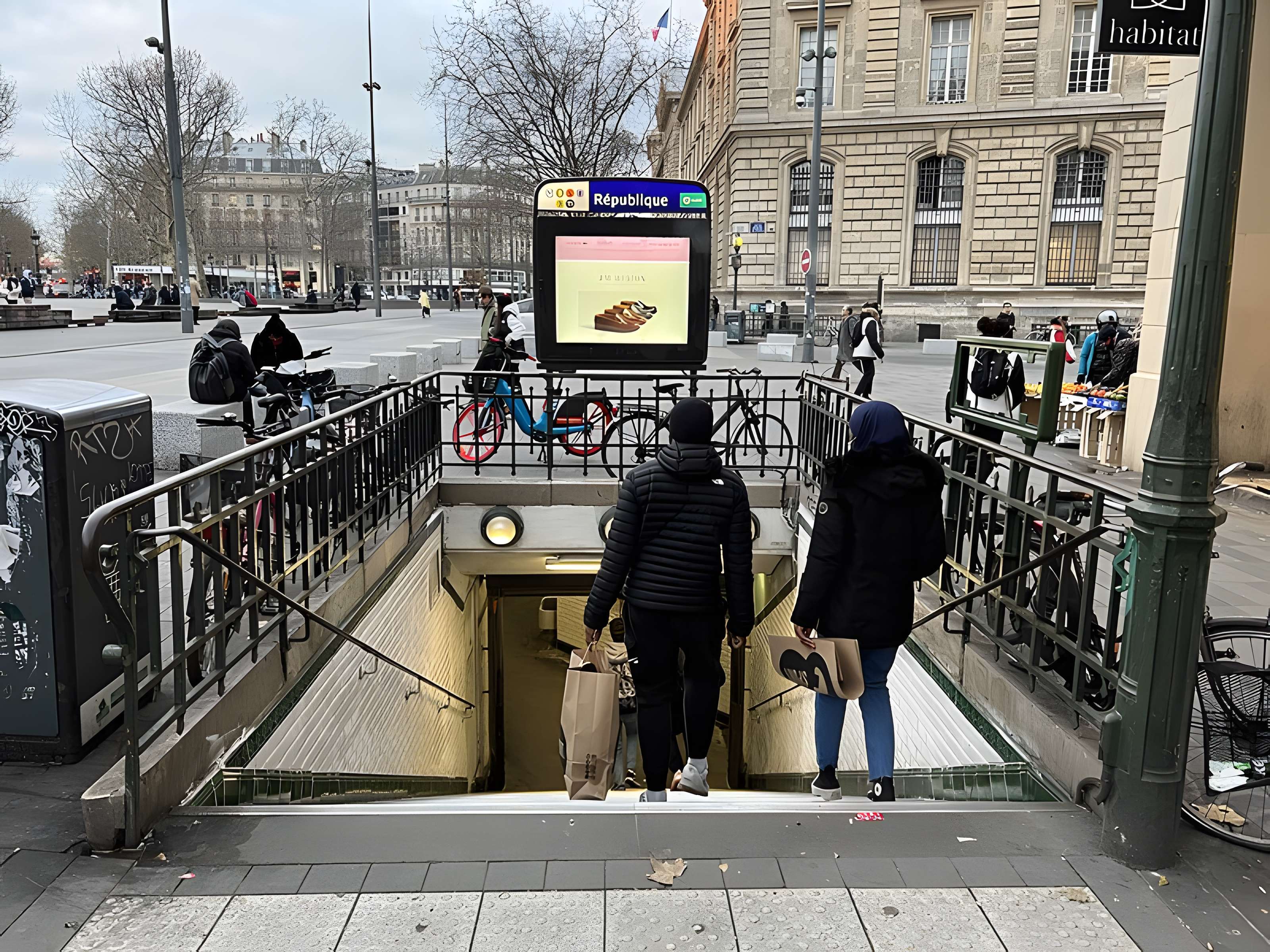 Édicule Guimard de la station République - Paris 10ème