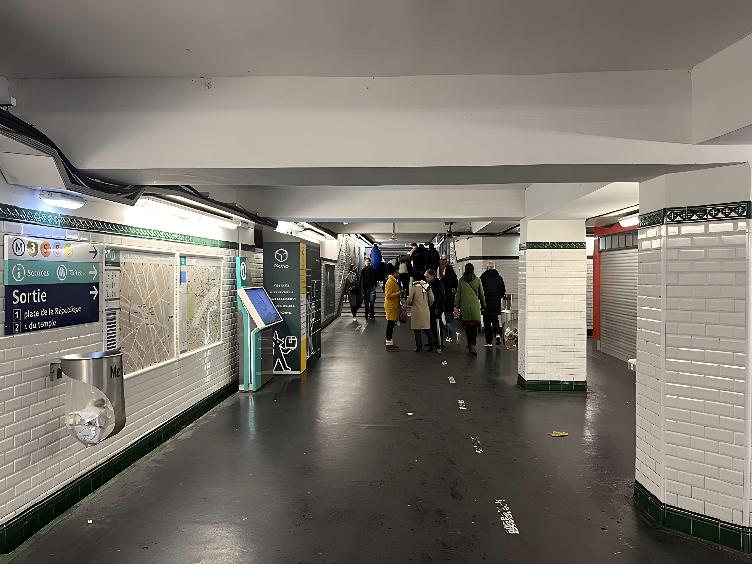 Édicule Guimard de la station République - Paris 10ème