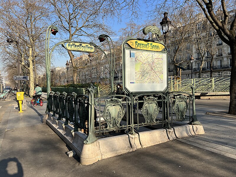 Édicule Guimard de la station Bréguet-Sabin - Paris 11ème