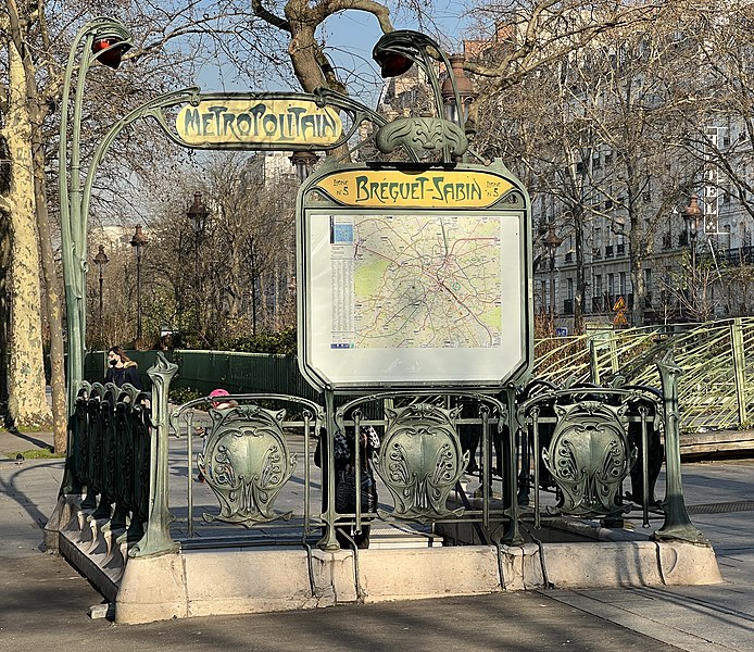 Édicule Guimard de la station Bréguet-Sabin - Paris 11ème