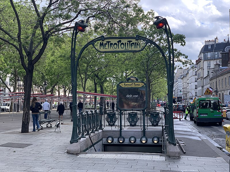 Édicule Guimard de la station Bréguet-Sabin - Paris 11ème