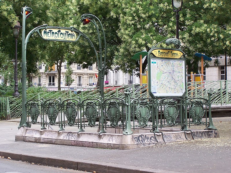Édicule Guimard de la station Bréguet-Sabin - Paris 11ème