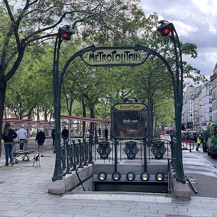 Photo de Édicule Guimard de la station Bréguet-Sabin - Paris 11ème