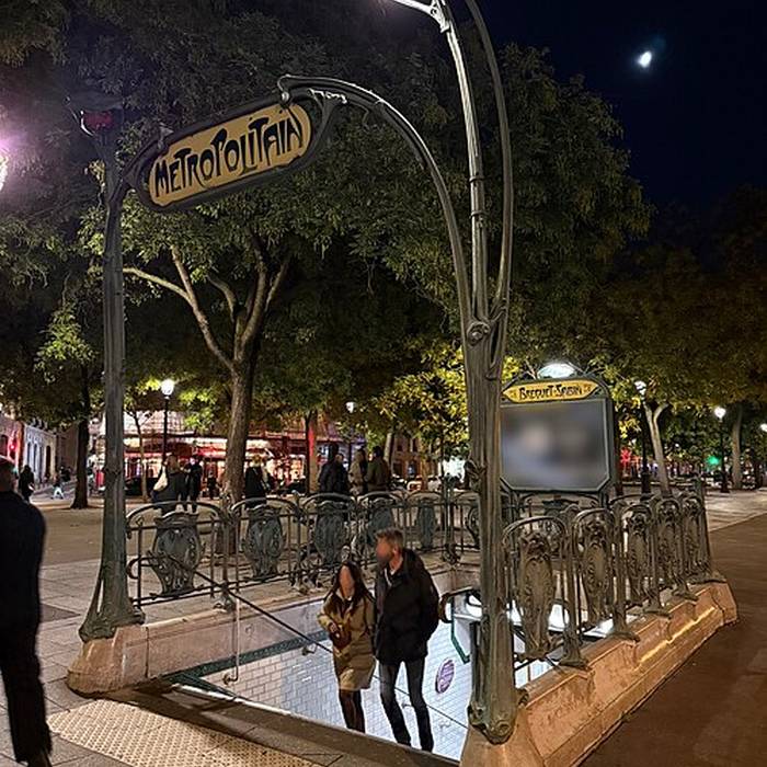 Photo de Édicule Guimard de la station Bréguet-Sabin - Paris 11ème