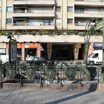 Édicule Guimard de la station Bréguet-Sabin - Paris 11ème