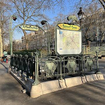 Édicule Guimard de la station Bréguet-Sabin - Paris 11ème