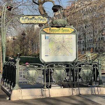 Édicule Guimard de la station Bréguet-Sabin - Paris 11ème