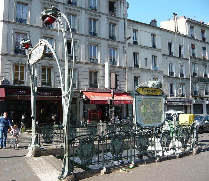 Photo de Édicule Guimard de la station Couronnes - Paris 11ème