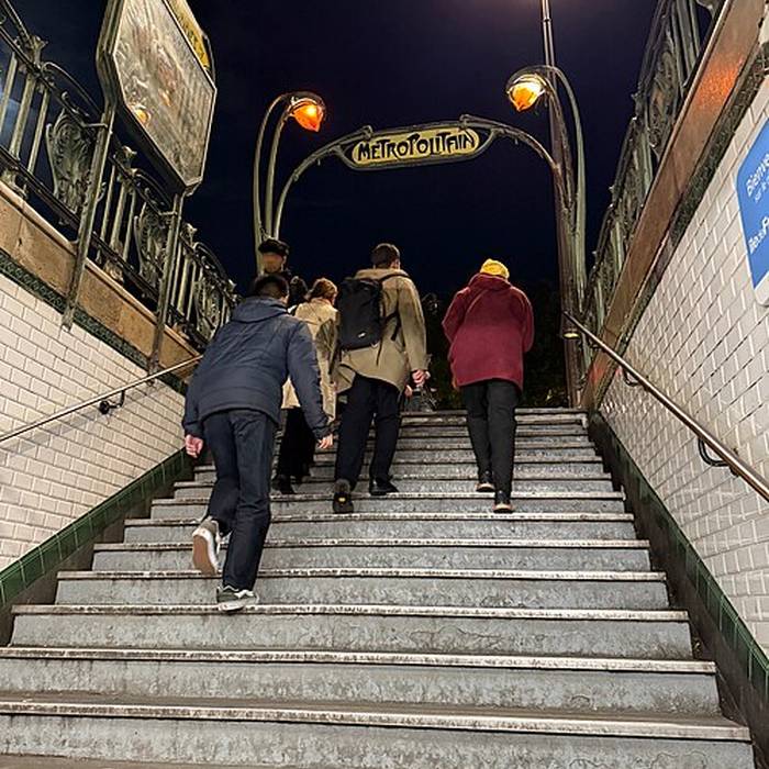 Photo de Édicule Guimard de la station Couronnes - Paris 11ème