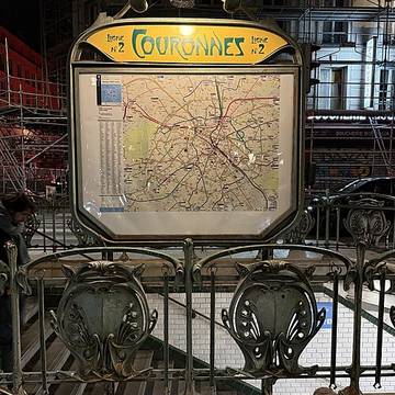Édicule Guimard de la station Couronnes - Paris 11ème