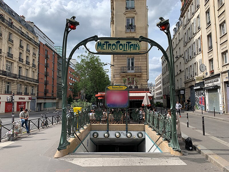 Édicule Guimard de la station Parmentier - Paris 11ème