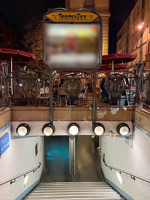 Édicule Guimard de la station Parmentier - Paris 11ème