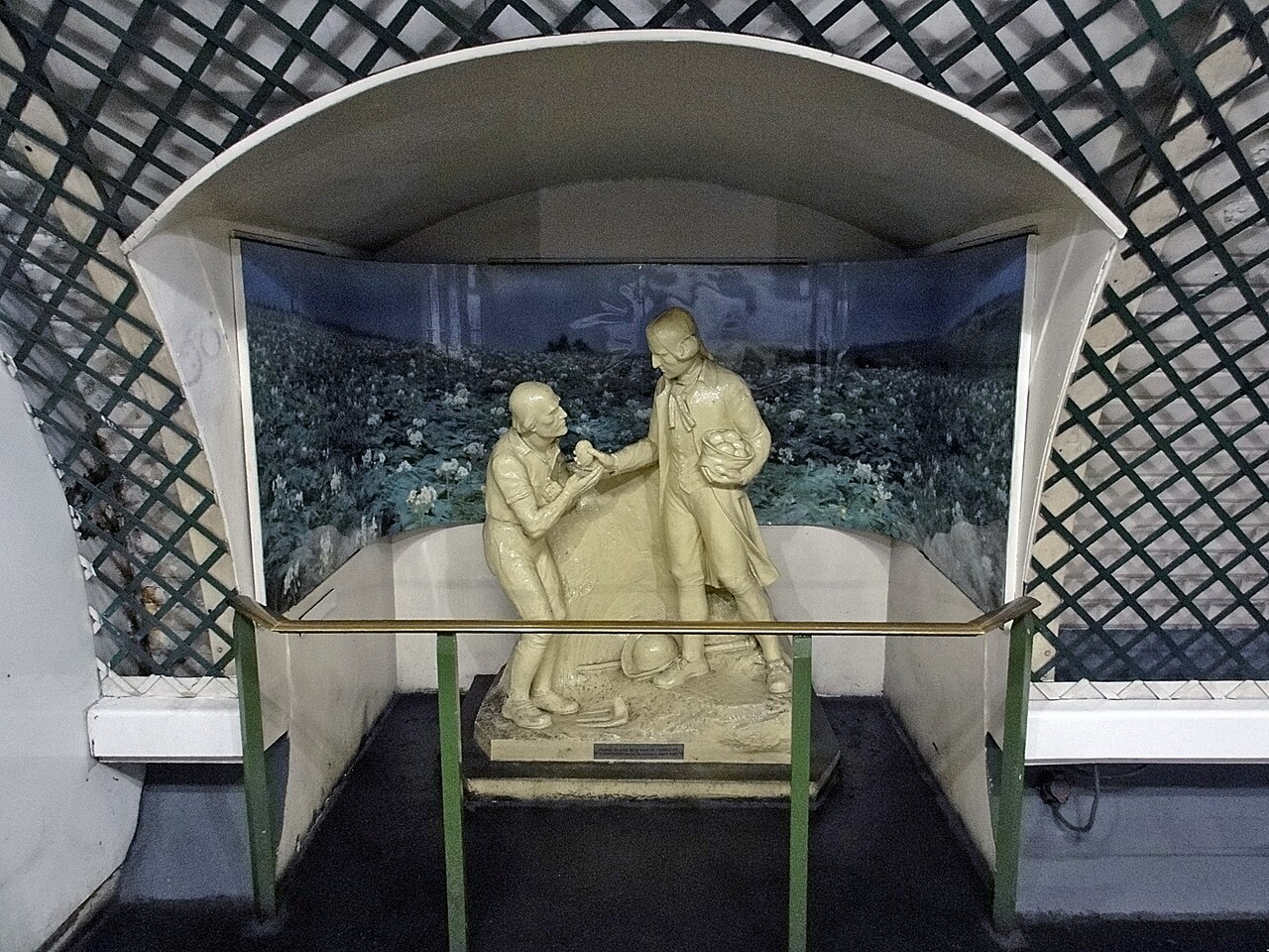 Édicule Guimard de la station Parmentier - Paris 11ème