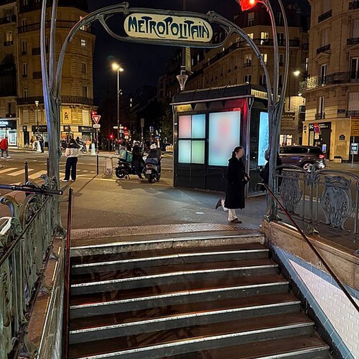 Photo de Édicule Guimard de la station Parmentier - Paris 11ème