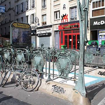 Édicule Guimard de la station Parmentier - Paris 11ème