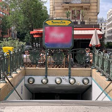 Édicule Guimard de la station Parmentier - Paris 11ème