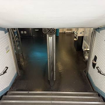 Édicule Guimard de la station Parmentier - Paris 11ème