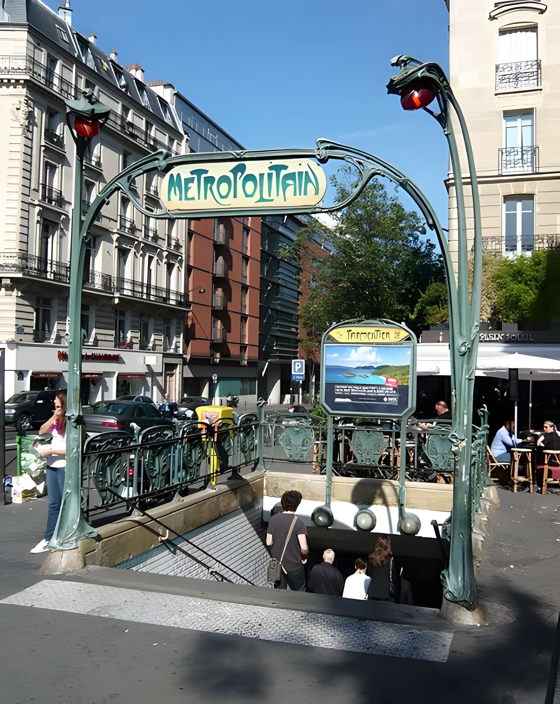 Édicule Guimard de la station Parmentier - Paris 11ème 