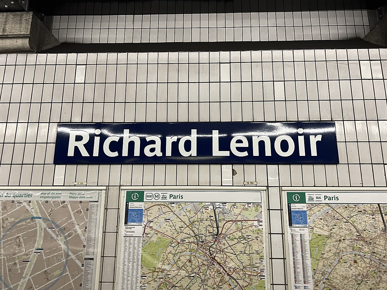 Édicule Guimard de la station Richard-Lenoir - Paris 11ème