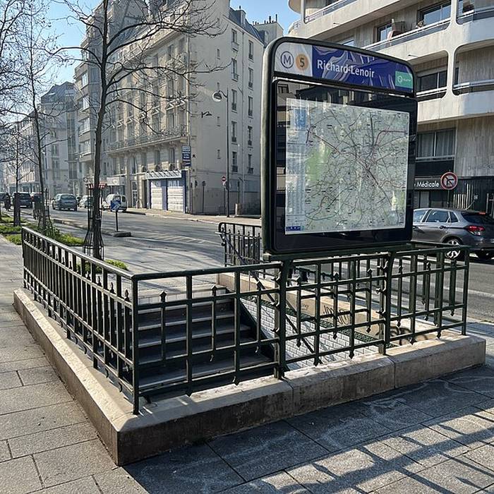 Photo de Édicule Guimard de la station Richard-Lenoir - Paris 11ème