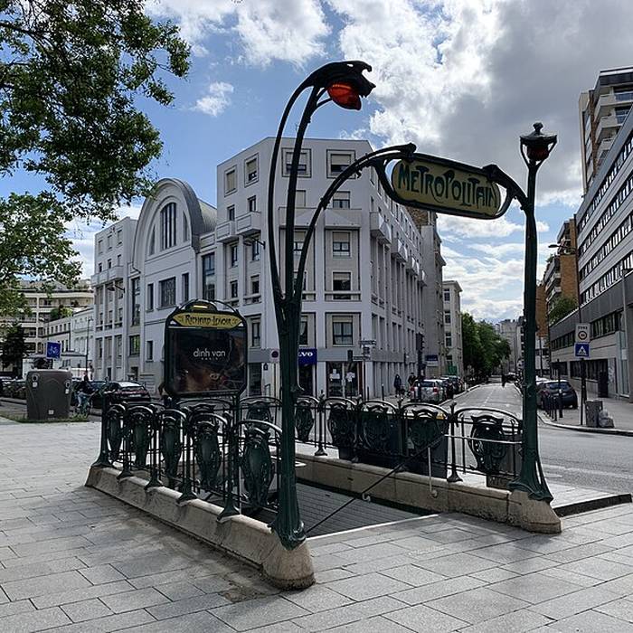 Photo de Édicule Guimard de la station Richard-Lenoir - Paris 11ème