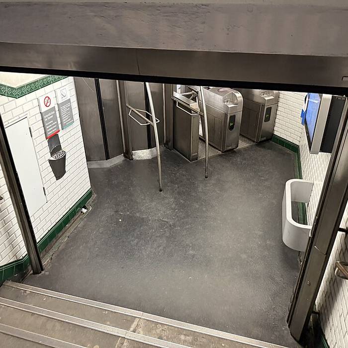 Photo de Édicule Guimard de la station Richard-Lenoir - Paris 11ème