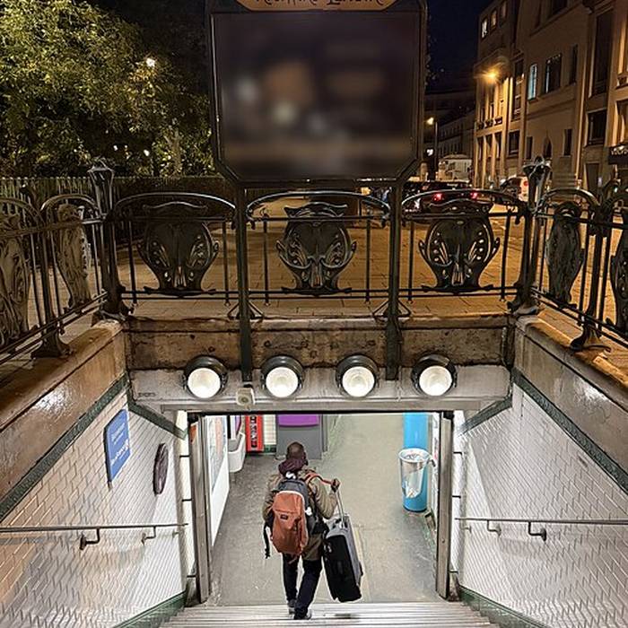 Photo de Édicule Guimard de la station Richard-Lenoir - Paris 11ème