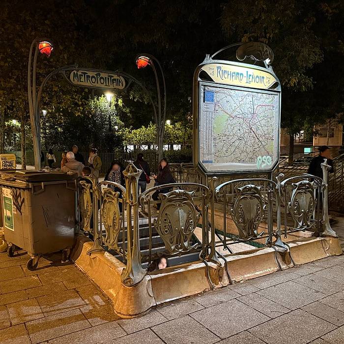 Photo de Édicule Guimard de la station Richard-Lenoir - Paris 11ème