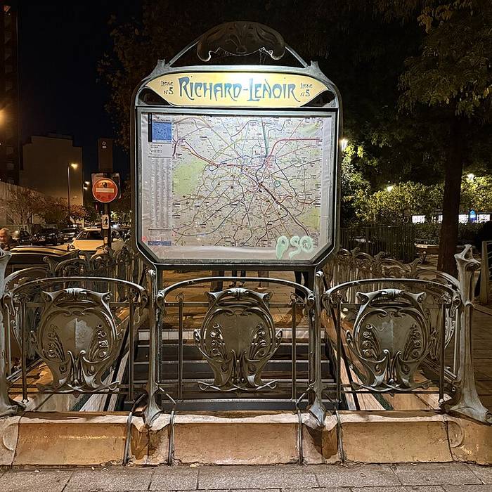 Photo de Édicule Guimard de la station Richard-Lenoir - Paris 11ème