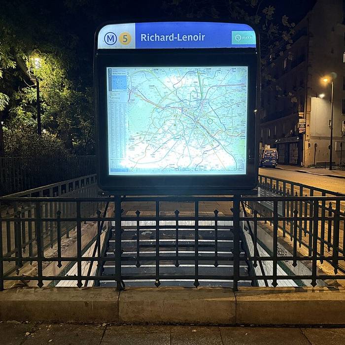 Photo de Édicule Guimard de la station Richard-Lenoir - Paris 11ème