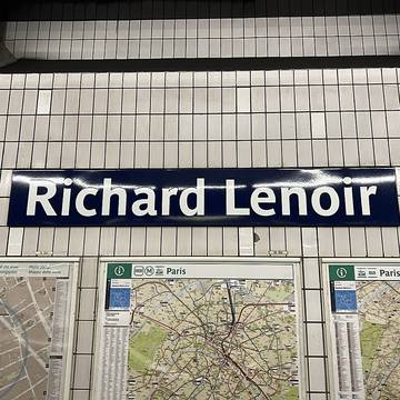 Édicule Guimard de la station Richard-Lenoir - Paris 11ème