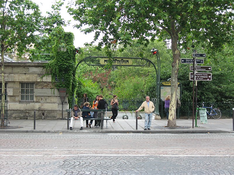 Édicule Guimard de la station Denfert-Rochereau - Paris 14ème