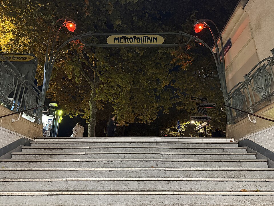 Édicule Guimard de la station Denfert-Rochereau - Paris 14ème