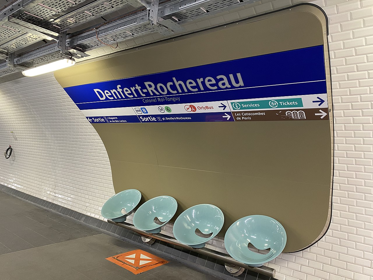 Édicule Guimard de la station Denfert-Rochereau - Paris 14ème