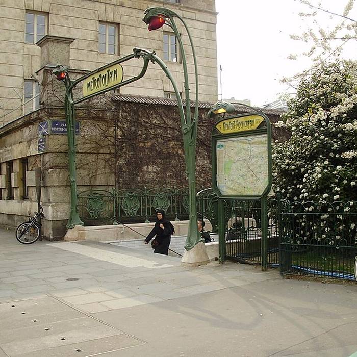 Photo de Édicule Guimard de la station Denfert-Rochereau - Paris 14ème