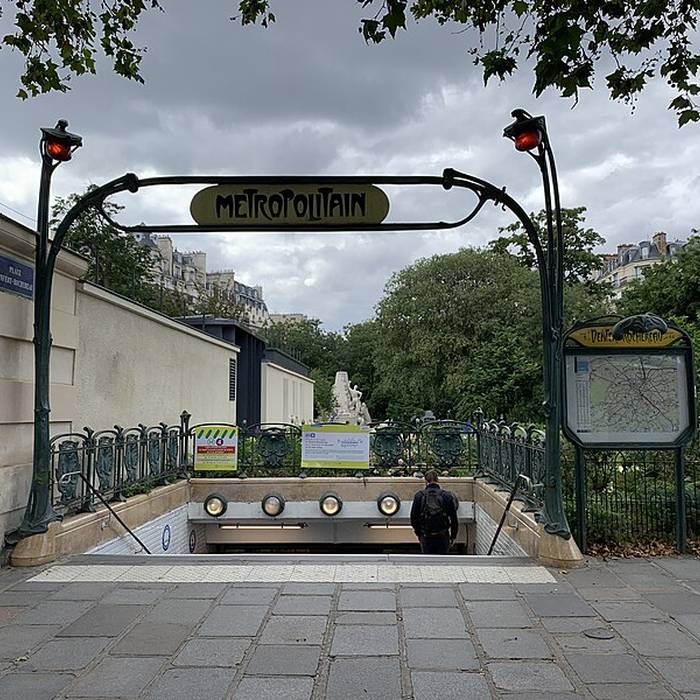 Photo de Édicule Guimard de la station Denfert-Rochereau - Paris 14ème