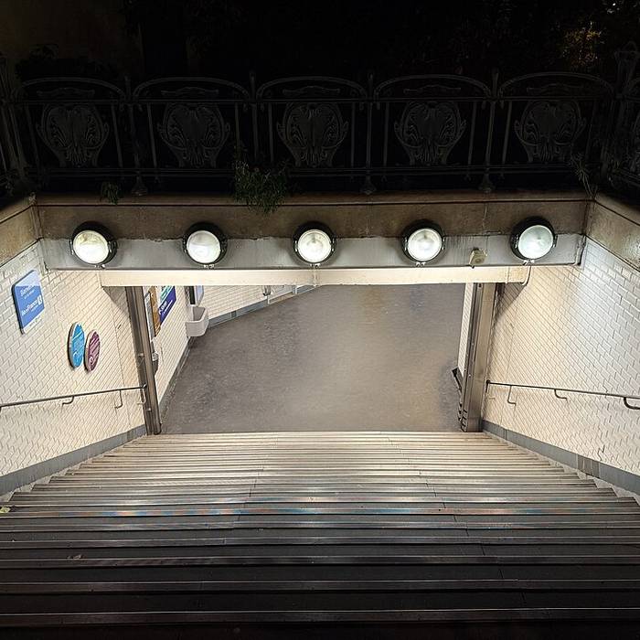 Photo de Édicule Guimard de la station Denfert-Rochereau - Paris 14ème