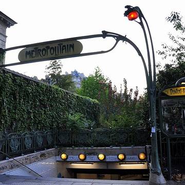 Édicule Guimard de la station Denfert-Rochereau - Paris 14ème