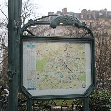 Édicule Guimard de la station Denfert-Rochereau - Paris 14ème