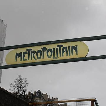 Édicule Guimard de la station Denfert-Rochereau - Paris 14ème