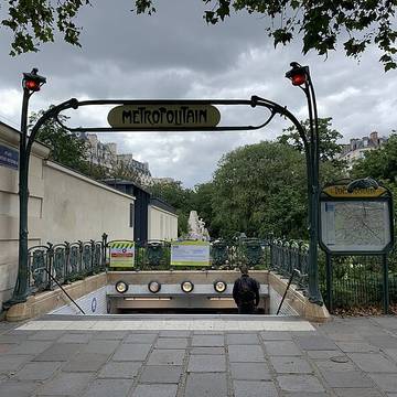 Édicule Guimard de la station Denfert-Rochereau - Paris 14ème