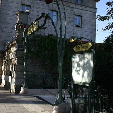 Édicule Guimard de la station Denfert-Rochereau - Paris 14ème