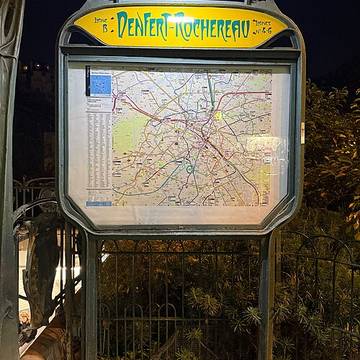 Édicule Guimard de la station Denfert-Rochereau - Paris 14ème