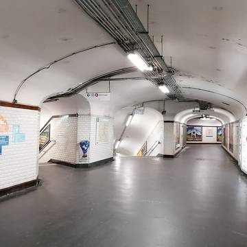 Édicule Guimard de la station Denfert-Rochereau - Paris 14ème